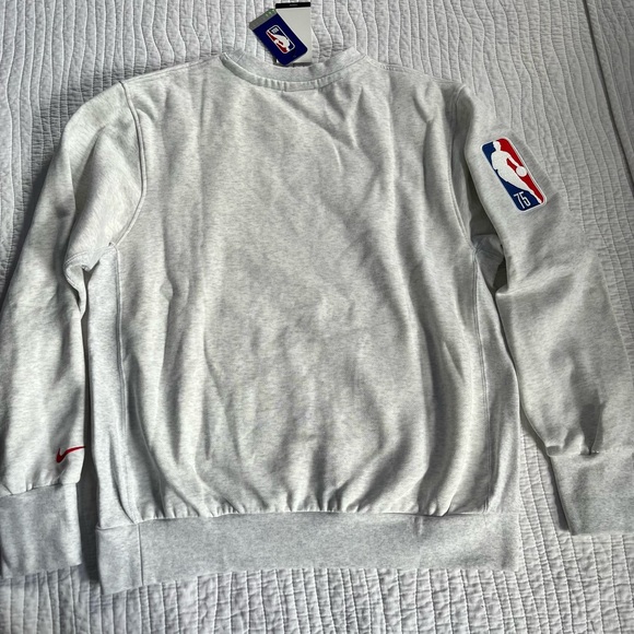 Toronto Raptors Courtside Size M
Men's Nike NBA FleeceCrew Sweatshirt - Picture 8 of 11